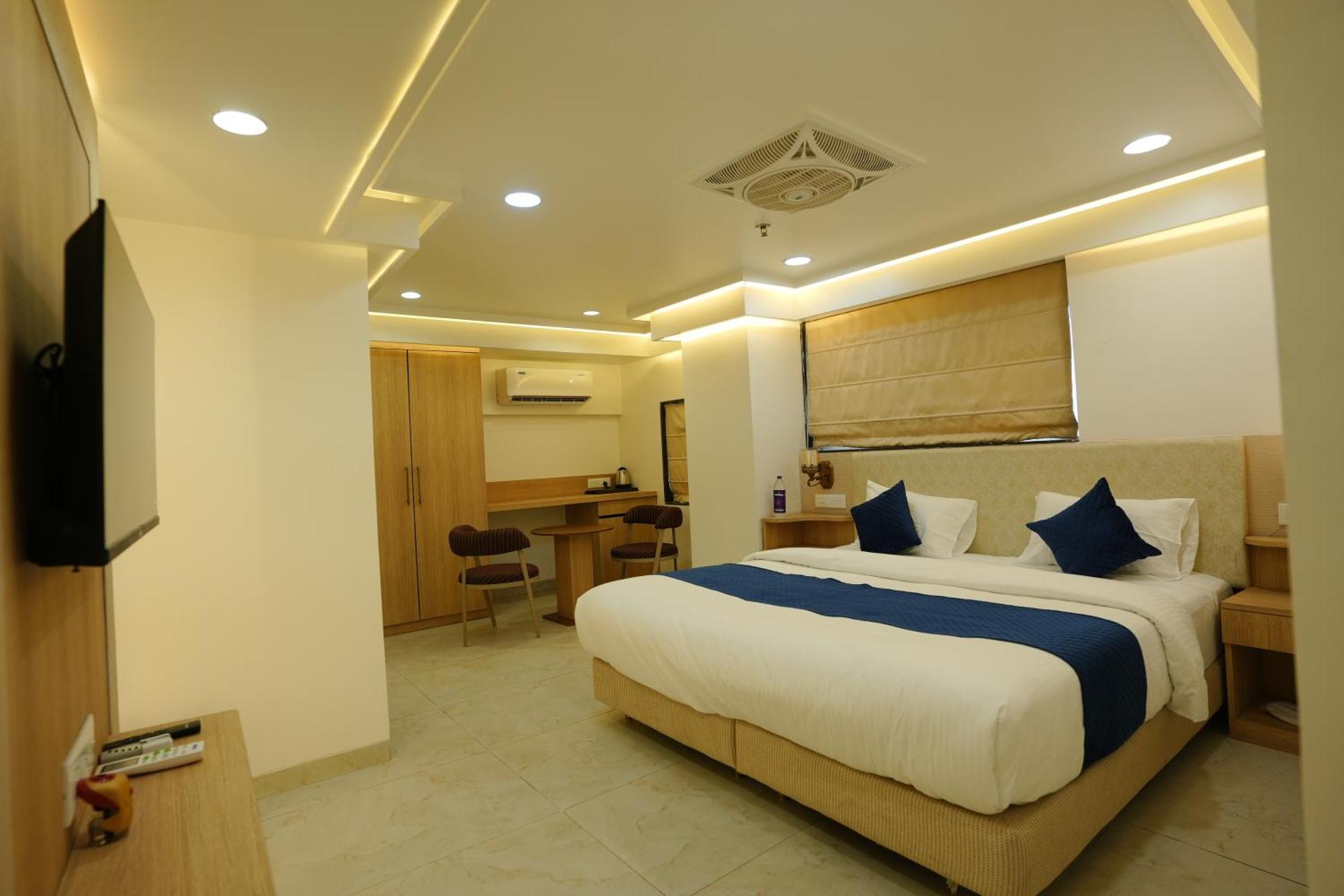 Hotel 6 Seasons, Koregoan Park, 푸네 외부 사진