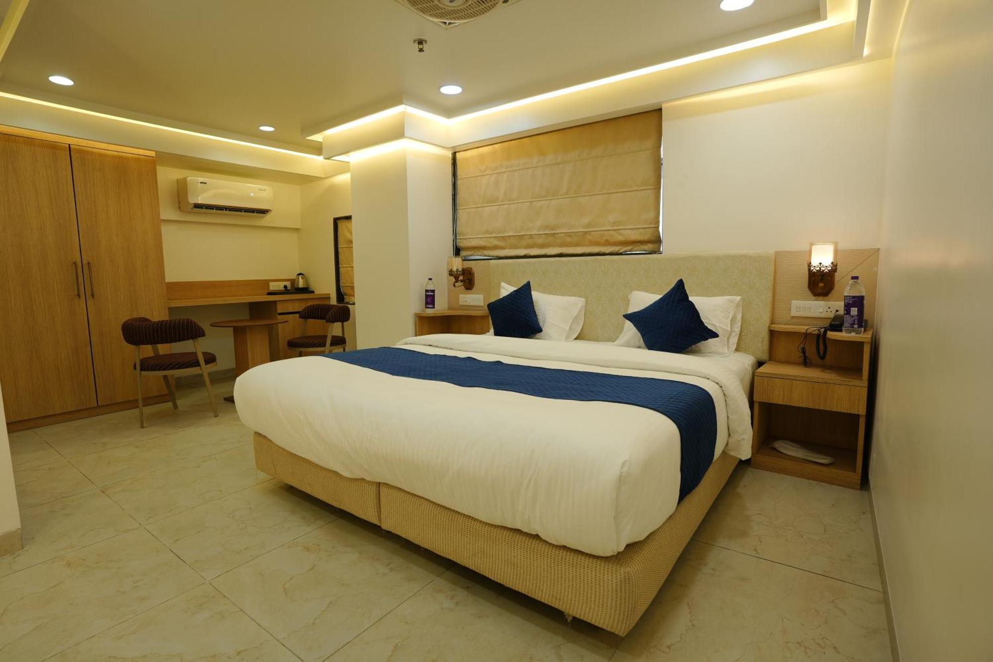 Hotel 6 Seasons, Koregoan Park, 푸네 외부 사진